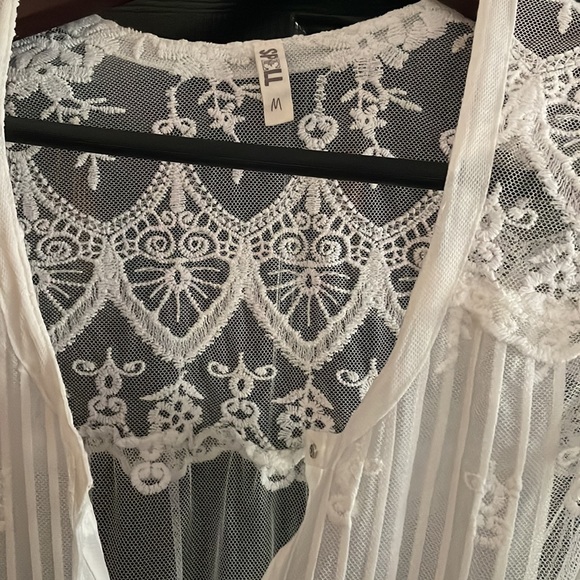 Spell and the Gypsy Ophelia Lace Duster - Picture 3 of 4